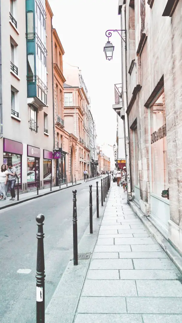 Paris-France-Rose-Gold-Lightroom-Preset-Paris-Chic-Style-Travel-Instagram-Fashion-Blog-27