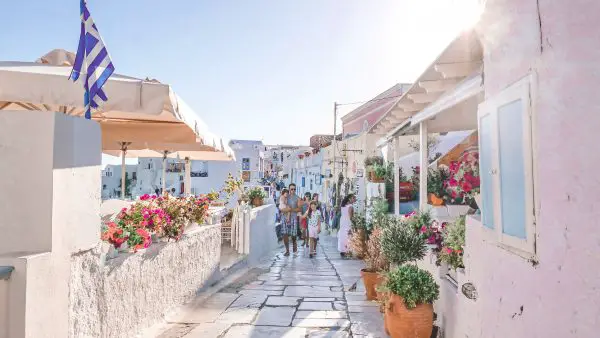 Santorini-Greece-Lightroom-Preset-Filter-Paris-Chic-Style-Travel-Instagram-Fashion-Blog-1