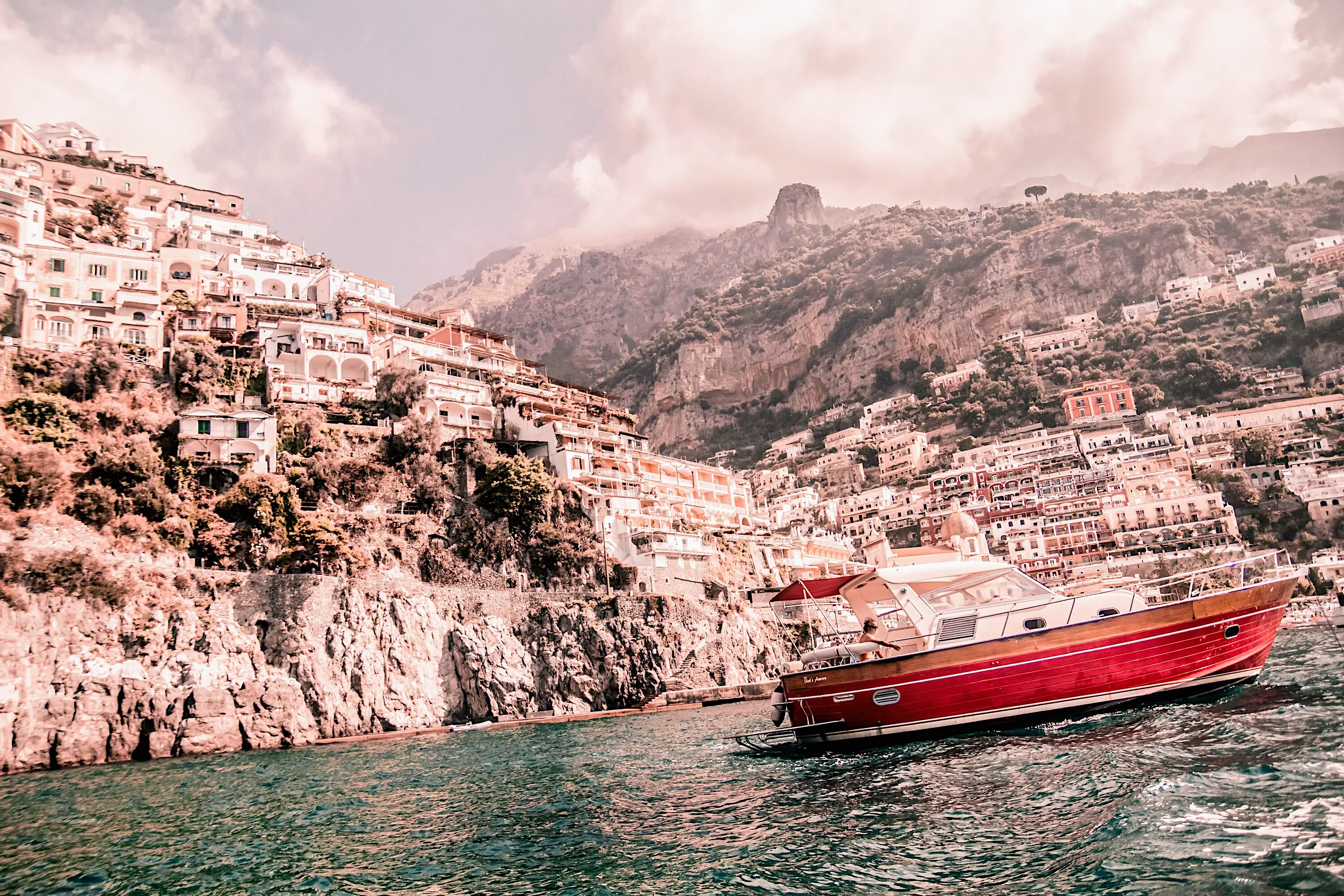 Positano-Travel-Guide-Best-Things-To-Do-In-Positano-Paris-Chic-Style-5