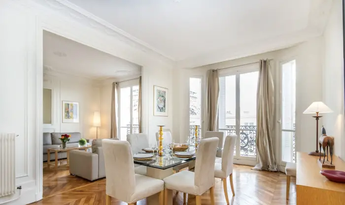 Best Paris Airbnbs With Eiffel Tower View Balcony Parisian Street Paris Apartment Paris Chic Style