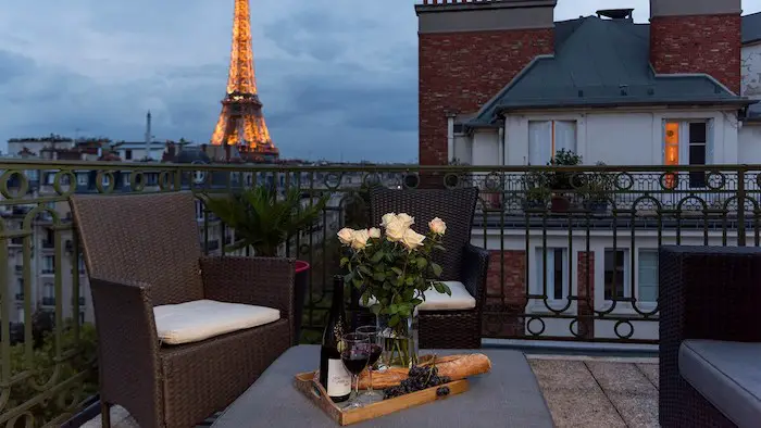 Best Luxury Paris Airbnbs With Eiffel Tower Views Rooftop Terrace Paris Apartment For Rent Paris Chic Style